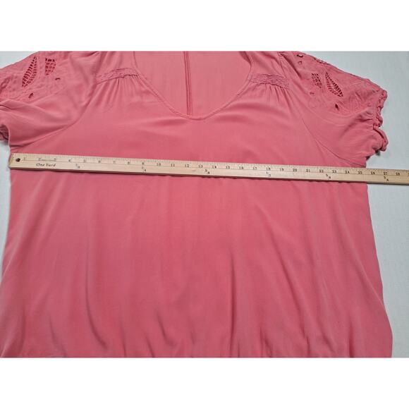 Maurices Women's 2X Blouse Coral Colored Short Sleeve Scoop Neck - Picture 10 of 10